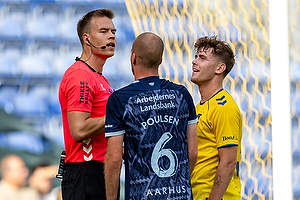 Jacob Karlsen, Dommer, Nicolai Poulsen  (Agf), Mathias Kvistgaarden  (Brndby IF)