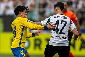 Yuito Suzuki  (Brndby IF), Sergio Barcia  (Legia Warszawa)