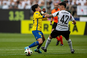 Yuito Suzuki  (Brndby IF), Sergio Barcia  (Legia Warszawa)