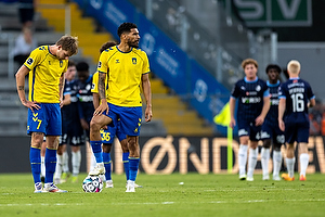 Nicolai Vallys  (Brndby IF), Ohi Omoijuanfo  (Brndby IF)