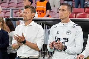 Lars Knudsen, cheftrner  (Danmark), Daniel Agger, assistenttrner  (Danmark)