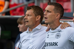 Lars Knudsen, cheftrner  (Danmark), Daniel Agger, assistenttrner  (Danmark)